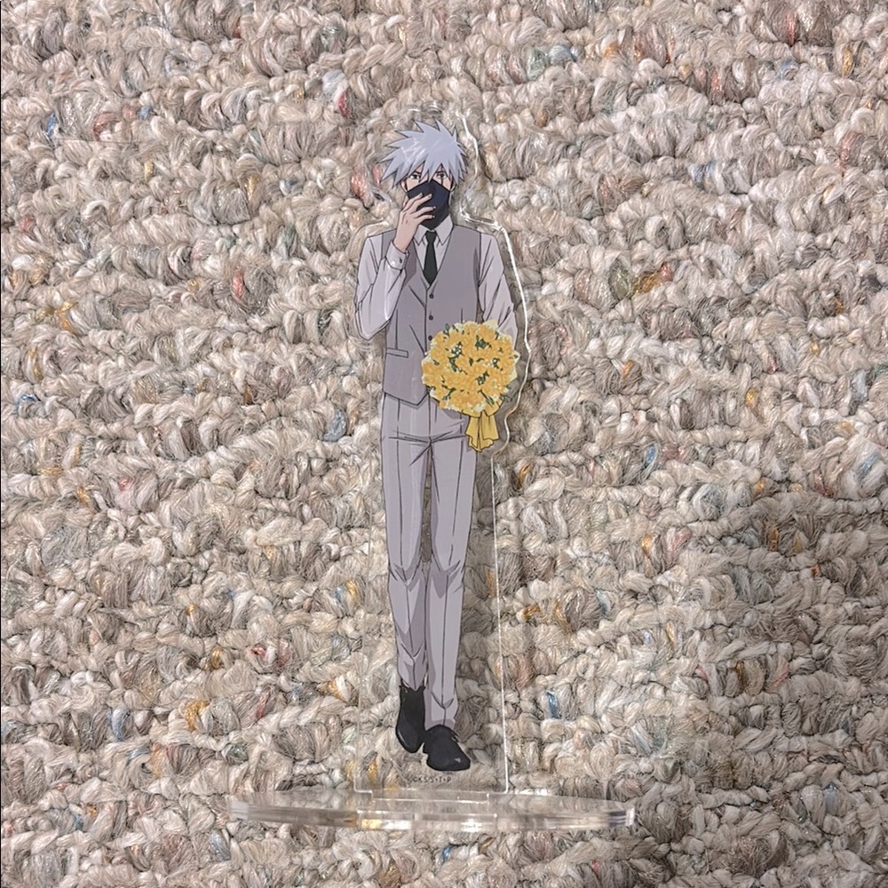Kakashi Acrylic Standee with Yellow Bouquet